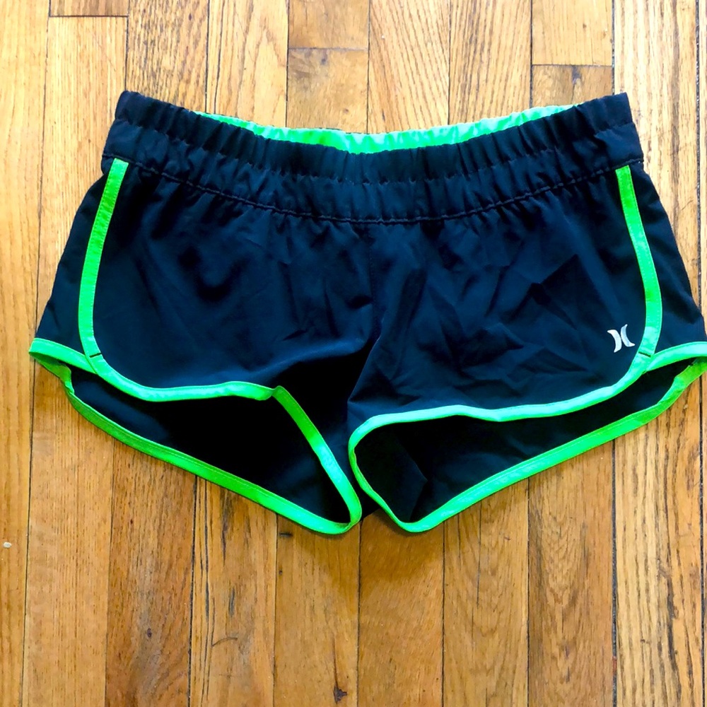 NWOT Black and Green Hurley W's Phantom Shorts S